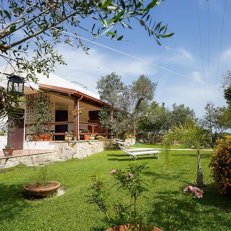 Casa Vacanza Russo Fernando Alimini Ngoại thất bức ảnh