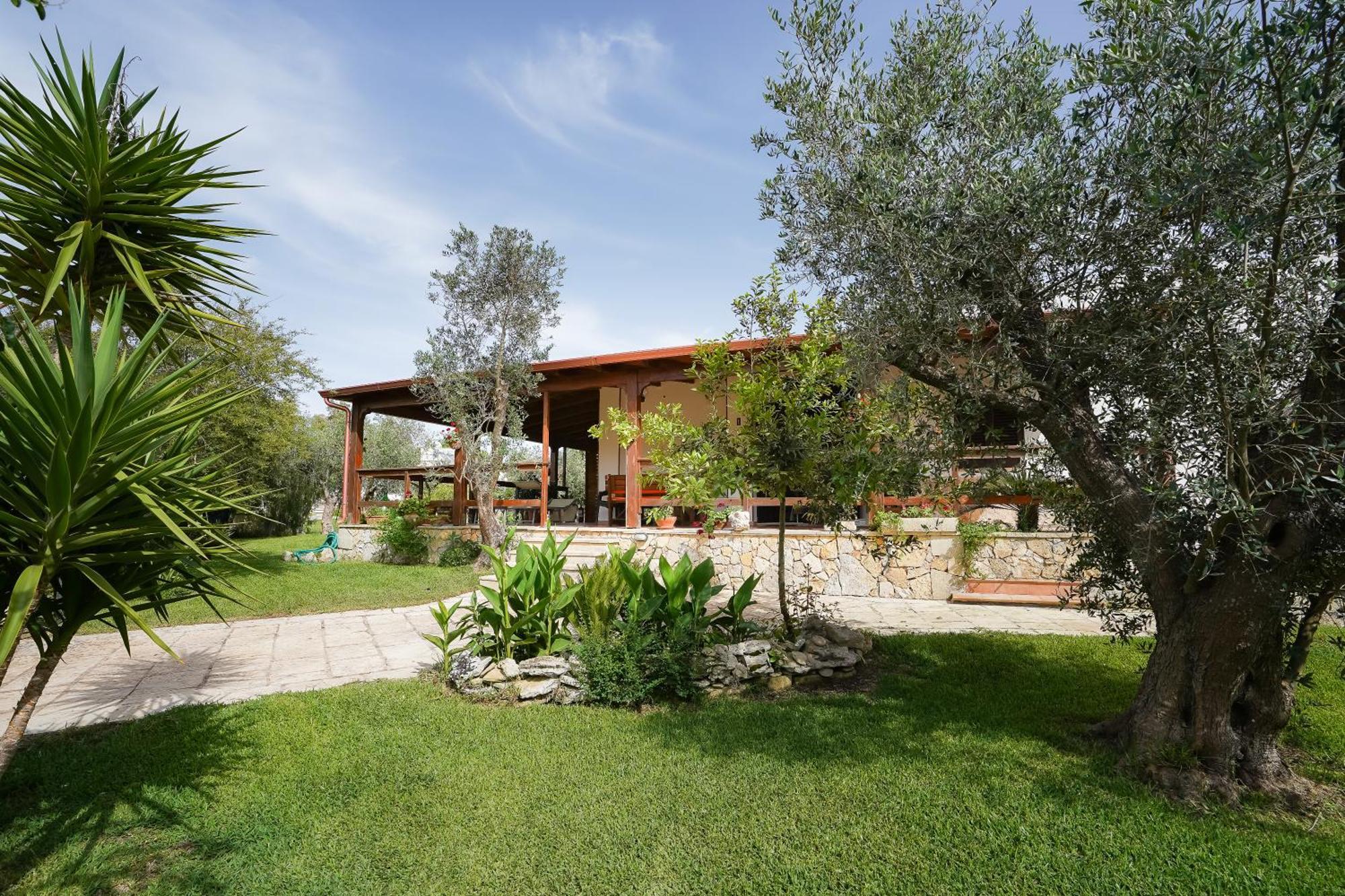Casa Vacanza Russo Fernando Alimini Ngoại thất bức ảnh