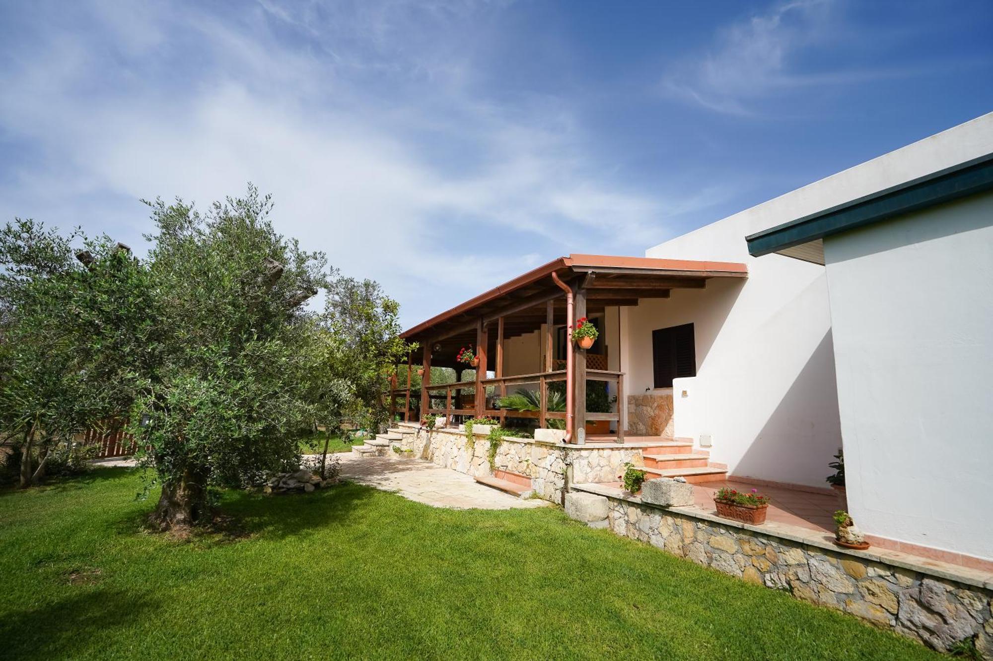 Casa Vacanza Russo Fernando Alimini Ngoại thất bức ảnh