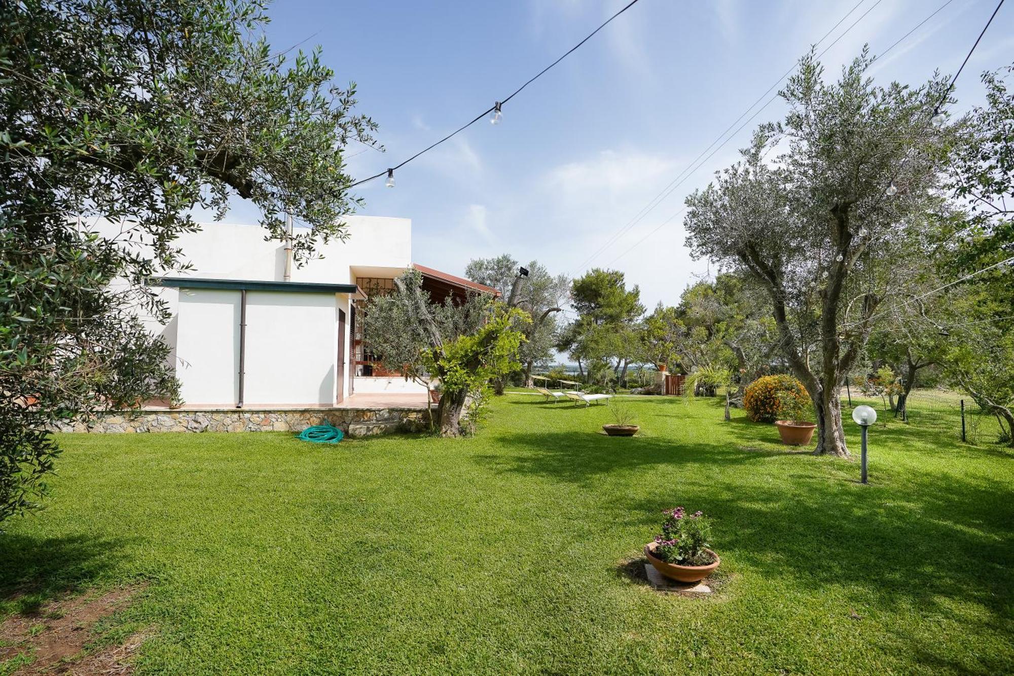 Casa Vacanza Russo Fernando Alimini Ngoại thất bức ảnh